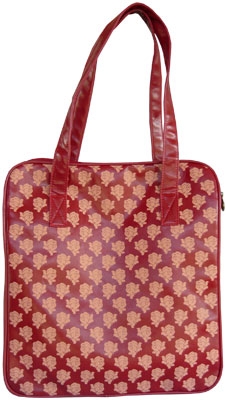 SKYLINE TASCHE - DARBY GRANDE SHOPPER - ROT auf einer Lüdenscheid Wunschliste / Geschenkidee